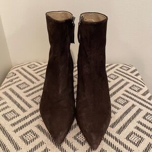 Theory kitten toe  suede Booties